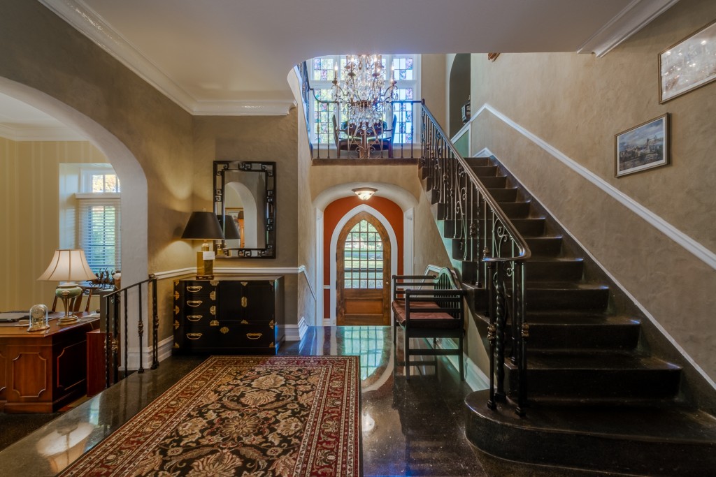 Photographs of a home on Westwood Country Club in Westwood, Missouri for Dielmann Sotheby's International Realty, agent Ted Wight