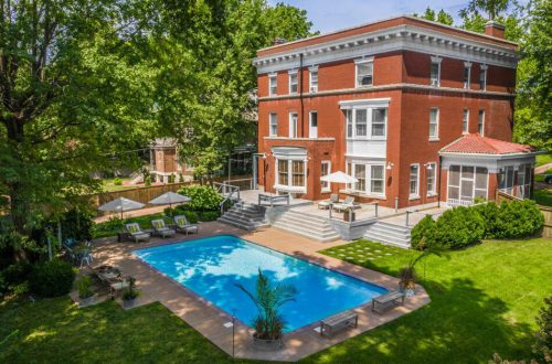 Inside Central West End Manse | 46 Washington Terrace