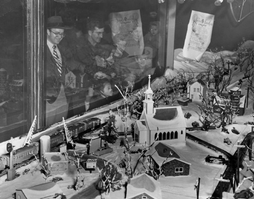 Where To See The Train Display From The Old Famous Barr Store ST