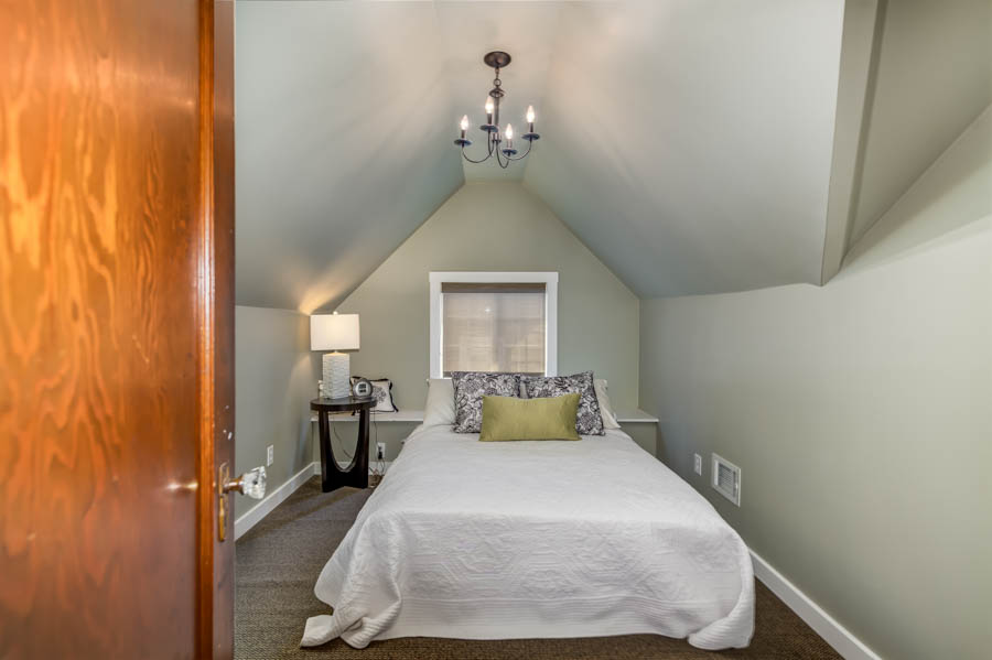 Perfect Investment Property in the Demun Neighborhood 6619 San Bonita Avenue