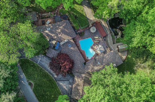 Virtually Tour This Lakefront Mid-Century Estate in Chesterfield | 6 Arrowhead Estates