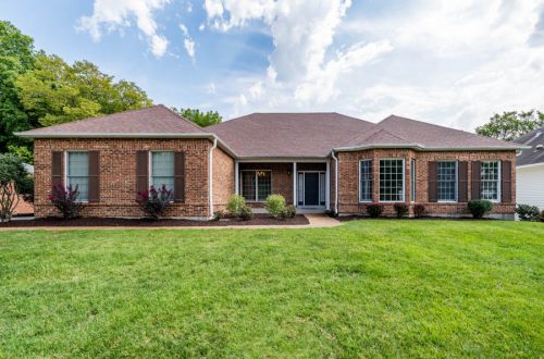 Lease This Bright and Open Chesterfield Home | 318 Cookshire