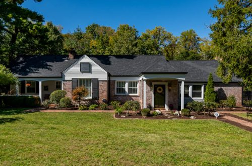 Adorable Home in the Award-Winning Ladue School District | 5 Conway Lane