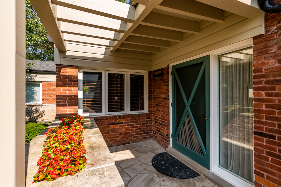 Exquisite MCM Home Designed By Isadore Shank 28 Maryhill Lane