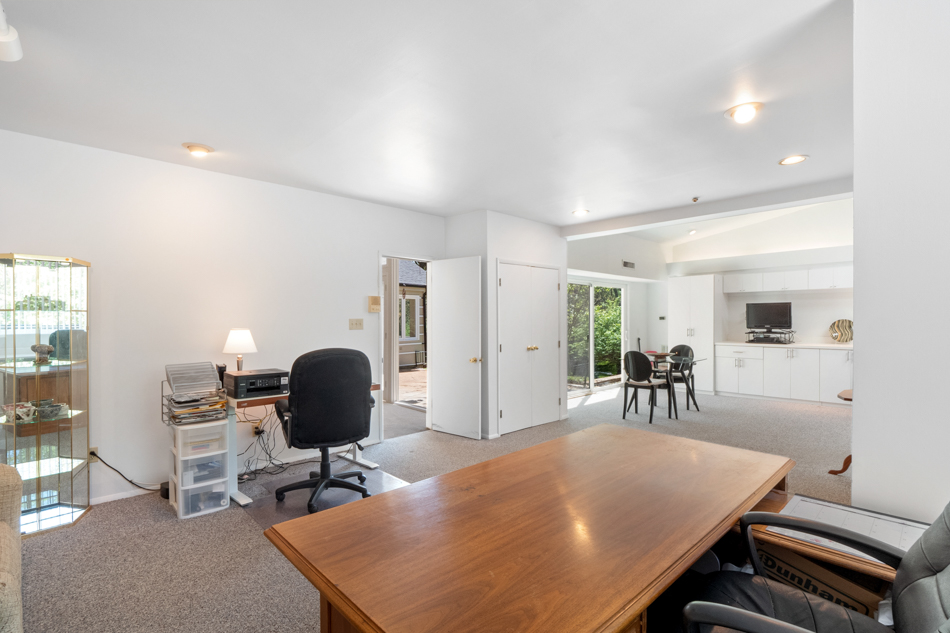 Exquisite MCM Home Designed By Isadore Shank 28 Maryhill Lane