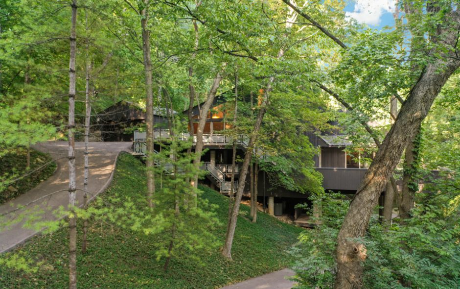 MidCentury & Contemporary Homes Currently Listed in St. Louis