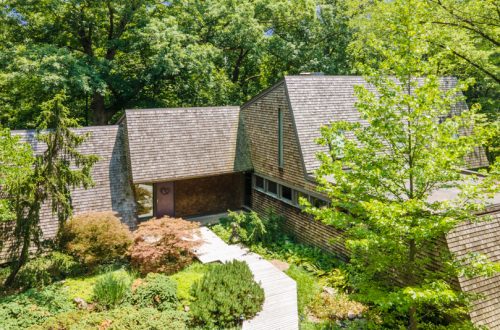 Remarkable Contemporary Home  Nestled on 3.65 Wooded Acres | 2020 South Mason