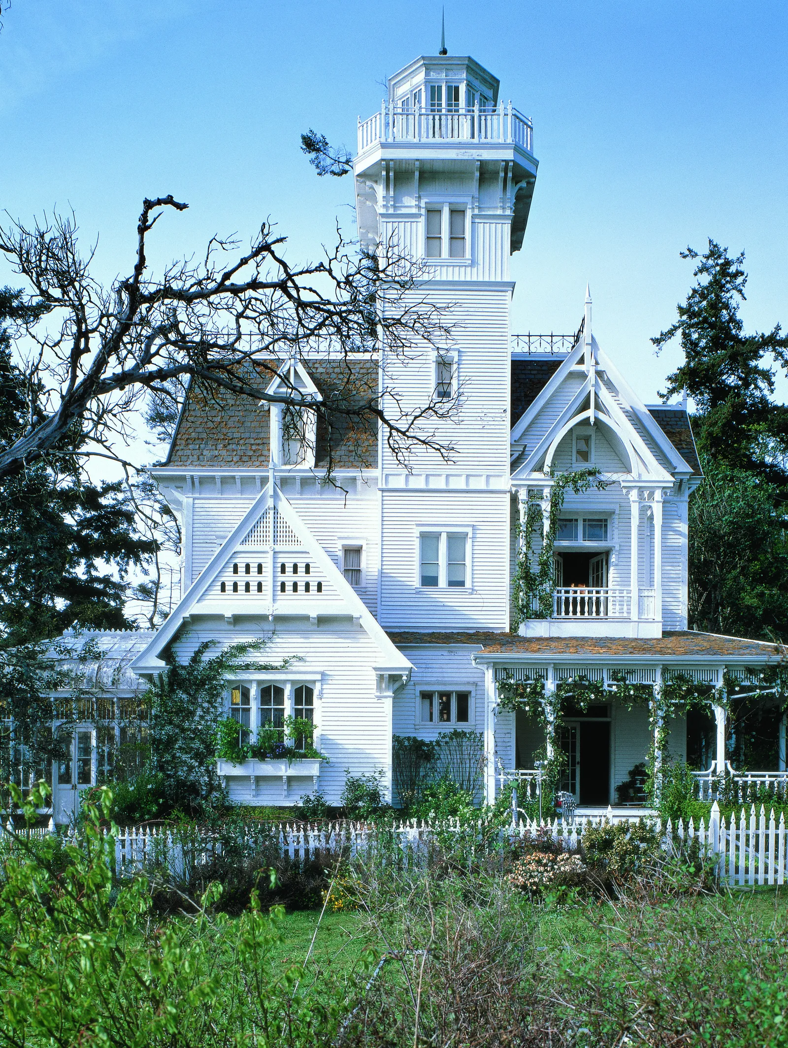 Discover the Design Secrets of The Practical Magic House