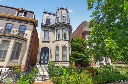 What Does $895,000 Buy You in the St. Louis Area?