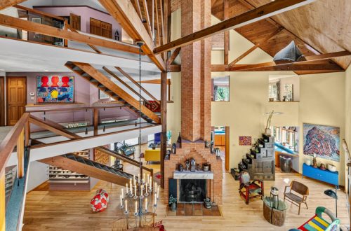 Virtual Tour: An Extraordinary Contemporary Home | 5519 Old Poag Road